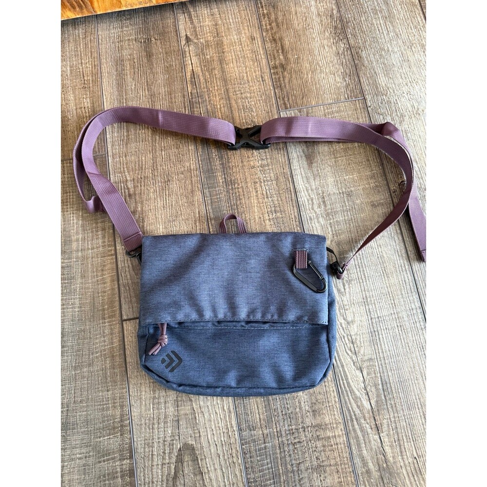Unisex Outdoor Products Crossbody/Belt Bag Heather Navy/Maroon